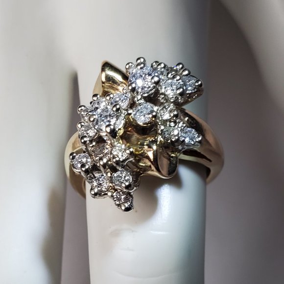 Beautiful design 14K  yellow  gold diamond ring - Picture 6 of 10